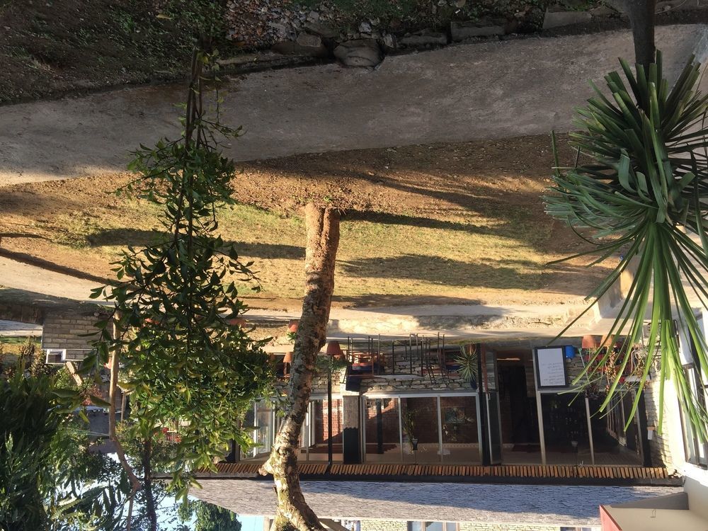 Hotel Glory Garden โพคารา ภายนอก รูปภาพ