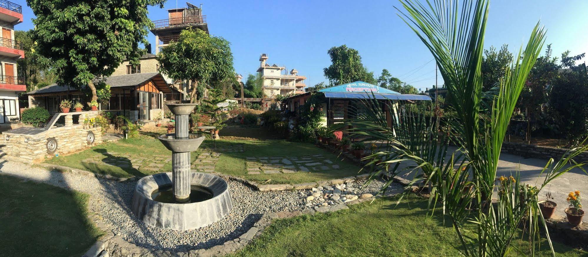 Hotel Glory Garden โพคารา ภายนอก รูปภาพ