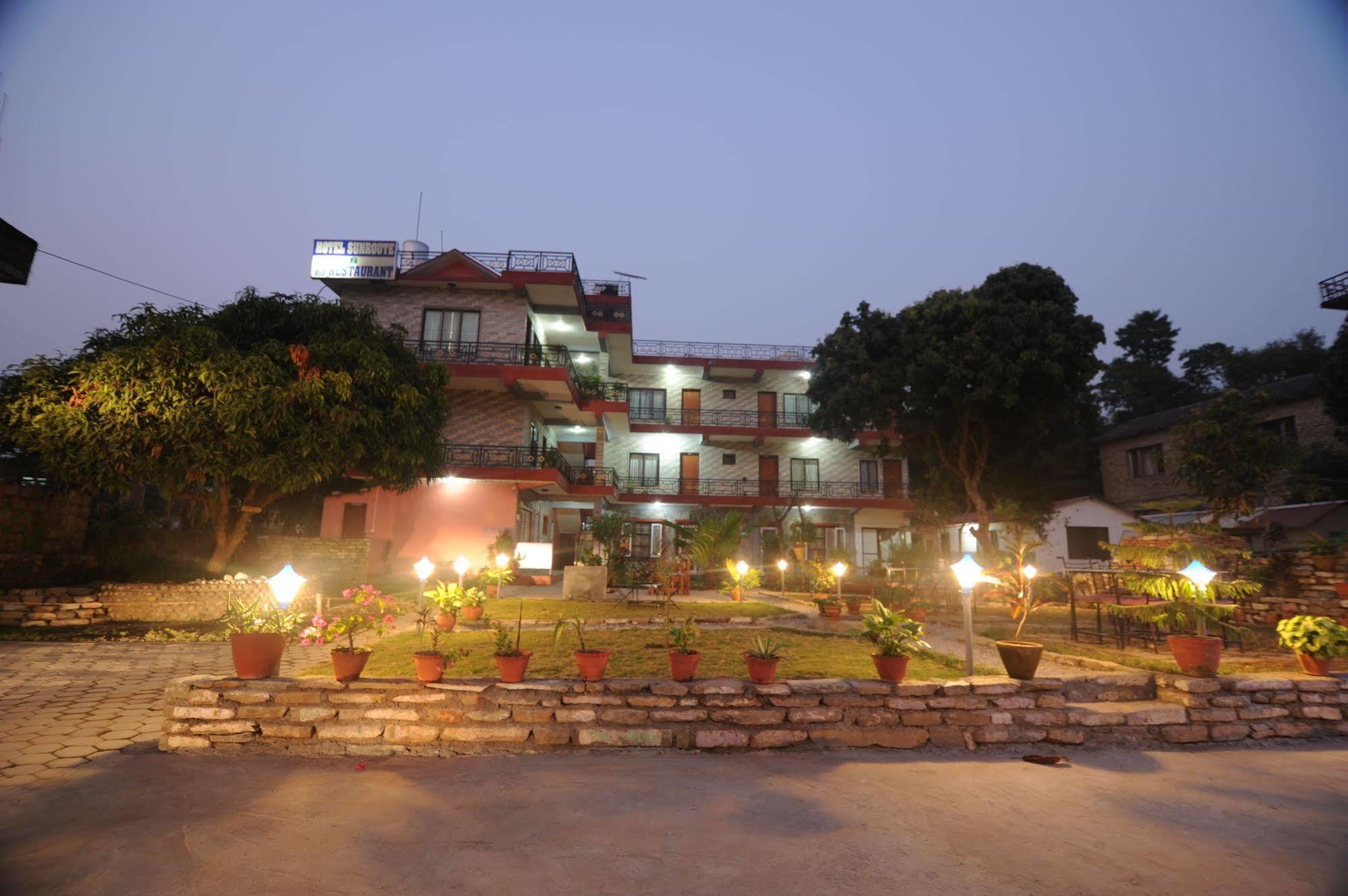 Hotel Glory Garden โพคารา ภายนอก รูปภาพ